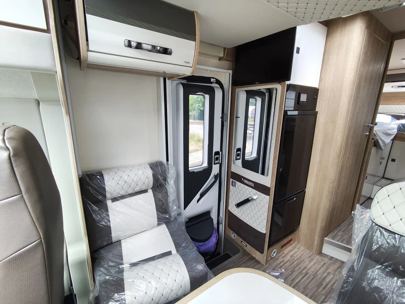 Кемпер Fiat Ducato Mobilvetta Kea P85, снимка 11 - Каравани и кемпери - 53072390