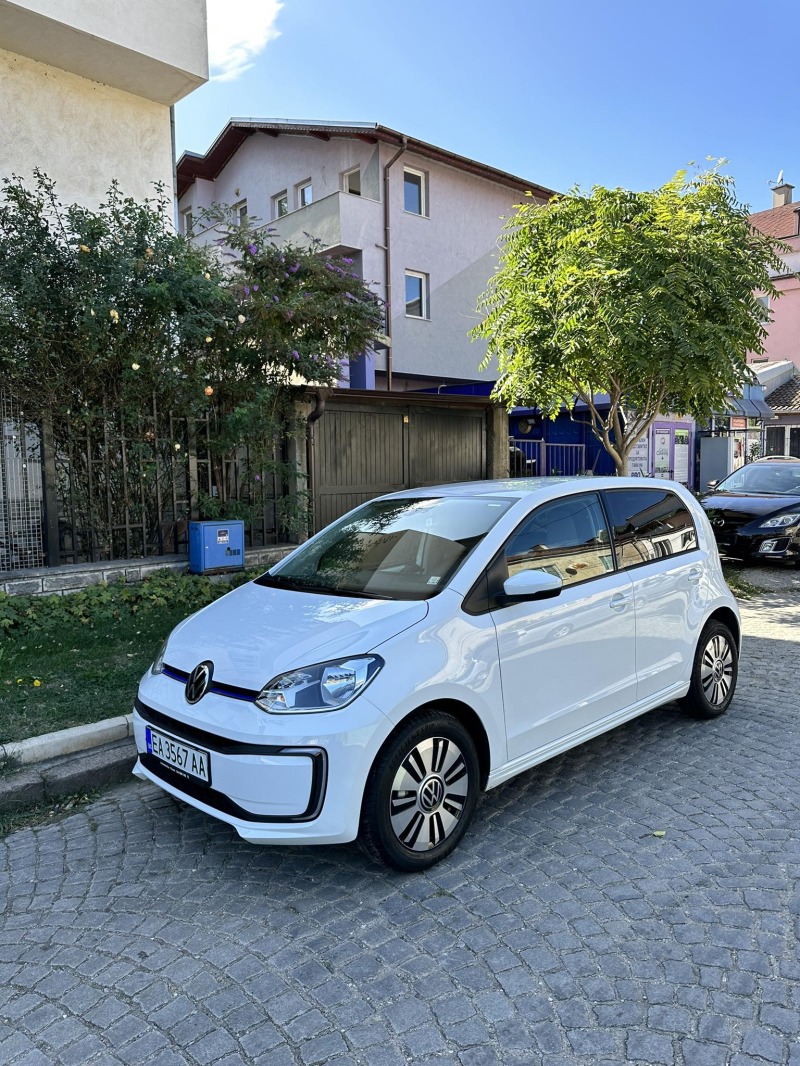 VW Up, снимка 1 - Автомобили и джипове - 46229562