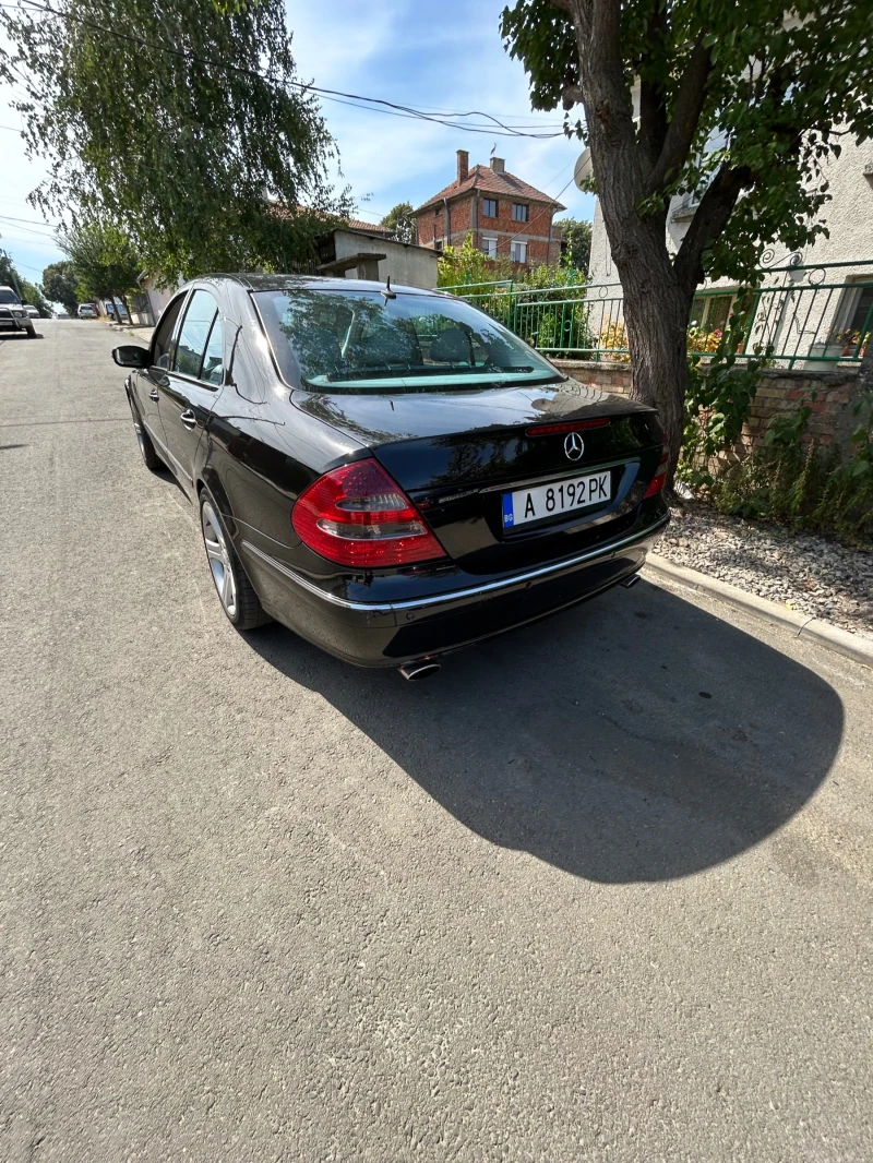 Mercedes-Benz E 320 3.2 CDI, снимка 13 - Автомобили и джипове - 47476820