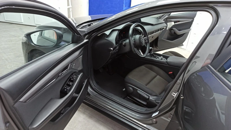 Mazda 3 Skyactive G 2.0 Hybrid, снимка 6 - Автомобили и джипове - 49510759