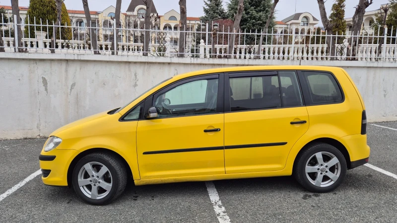 VW Touran, снимка 2 - Автомобили и джипове - 49316287