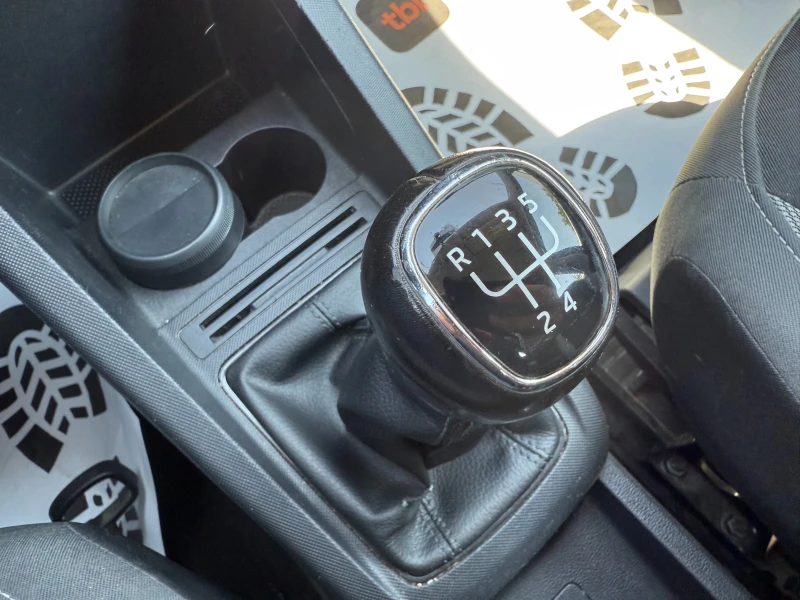 Skoda Fabia ГАРАНЦИЯ/1.4d 90 к.с. от България, снимка 11 - Автомобили и джипове - 50951014