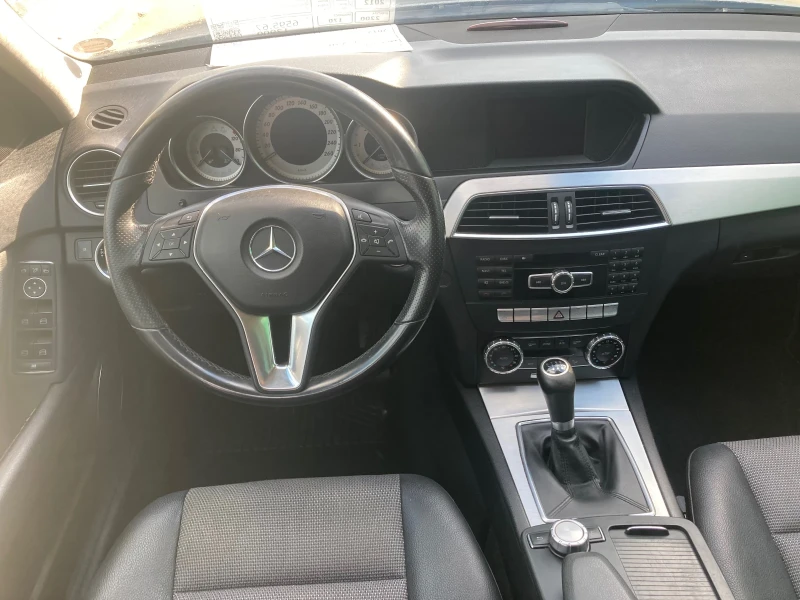 Mercedes-Benz C 220 Avantgarde, снимка 9 - Автомобили и джипове - 51276587