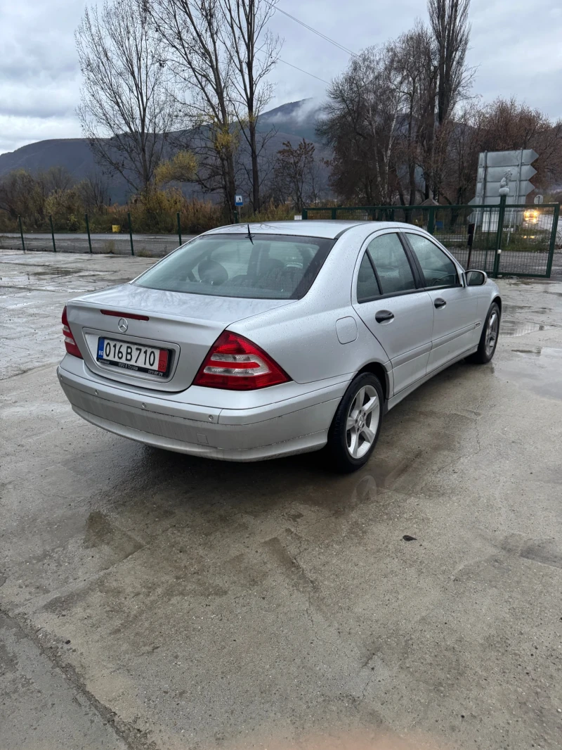 Mercedes-Benz C 220 CDI Топ състояние, снимка 6 - Автомобили и джипове - 52495081