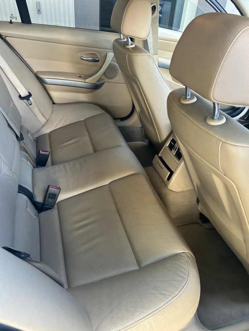 BMW 320, снимка 6 - Автомобили и джипове - 52672337