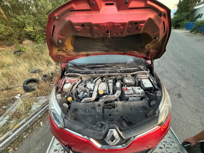 Renault Captur 1.9, снимка 5 - Автомобили и джипове - 52818177