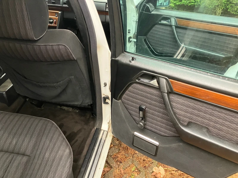 Mercedes-Benz 200 200, снимка 13 - Автомобили и джипове - 52876663