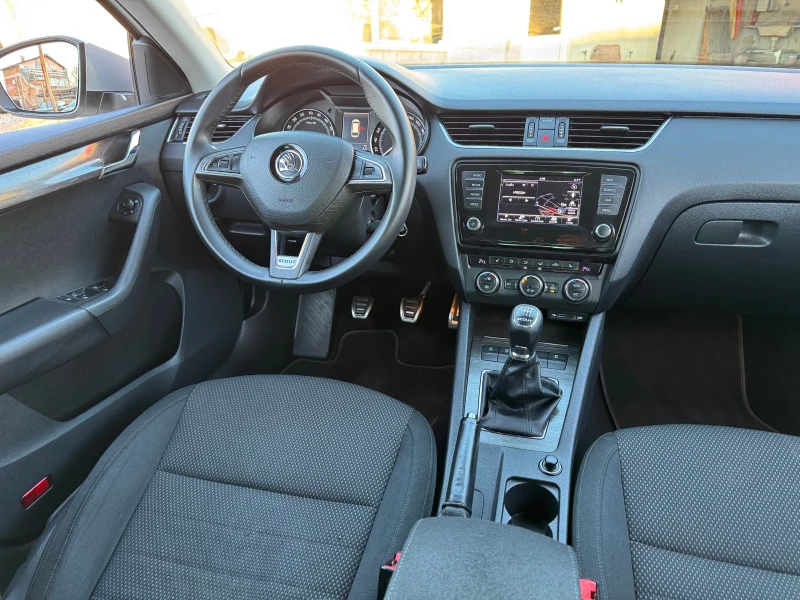 Skoda Octavia SCOUT, снимка 9 - Автомобили и джипове - 52929290