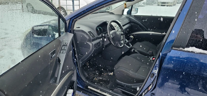 Toyota Corolla verso, снимка 11 - Автомобили и джипове - 53579218