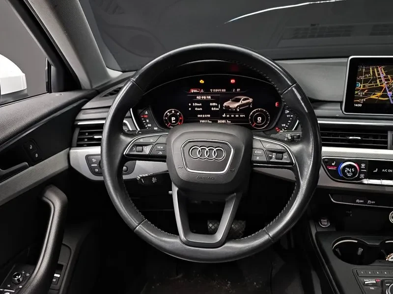 Audi A4 2.0 TDI, снимка 13 - Автомобили и джипове - 53886205