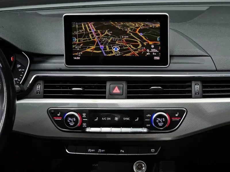 Audi A4 2.0 TDI, снимка 14 - Автомобили и джипове - 53886205