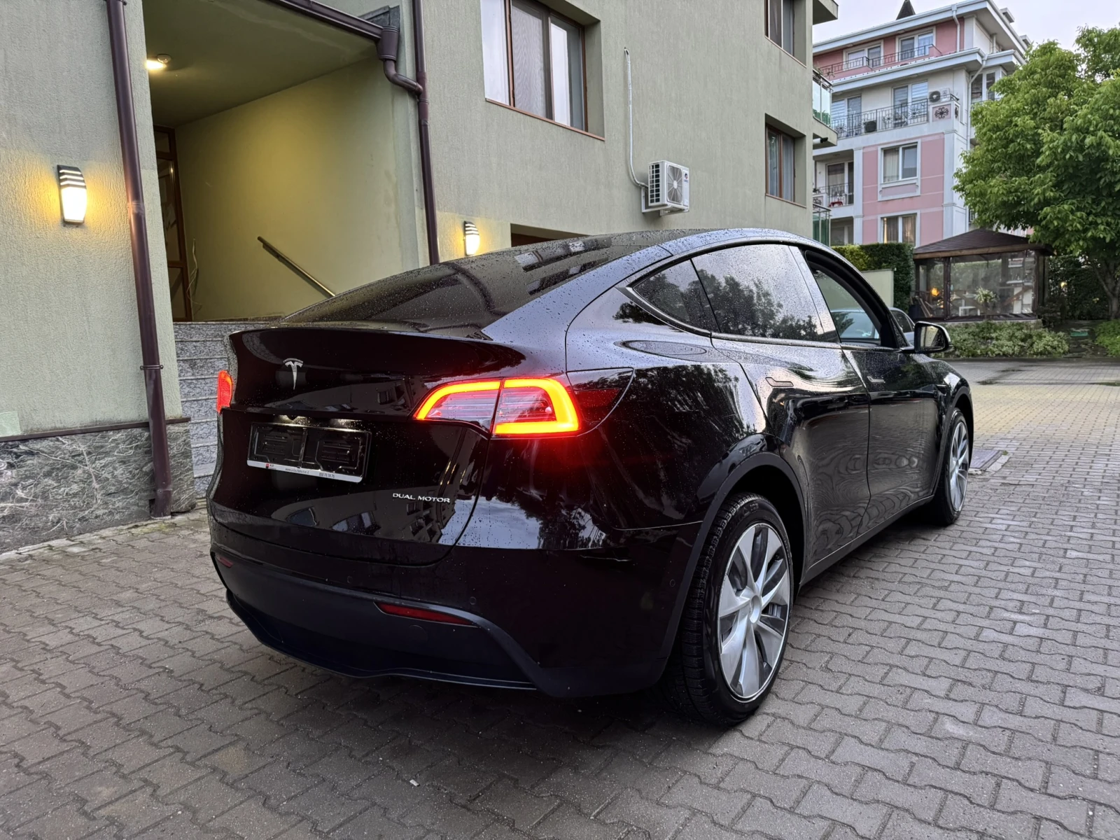 Tesla Model Y DUAL MOTOR LONG RANGE 2022 - изображение 4
