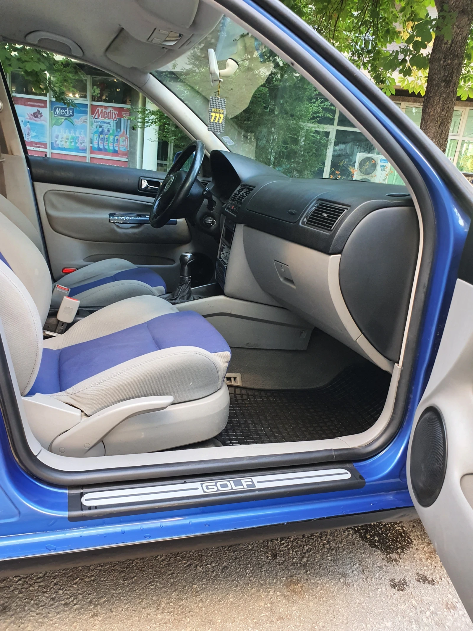 VW Golf 1.6 105 кс бензин 2003 г - изображение 9