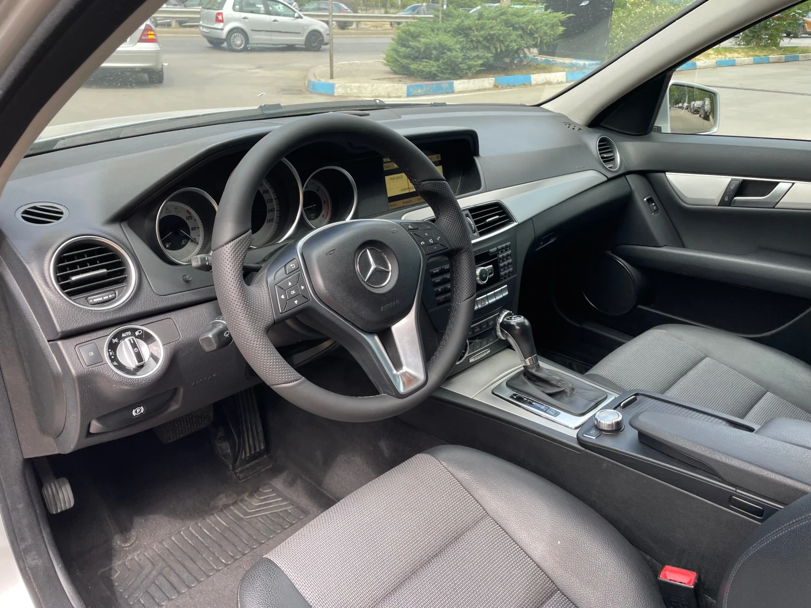 Mercedes-Benz C 220 CDI AVANGARDE AMG - изображение 7