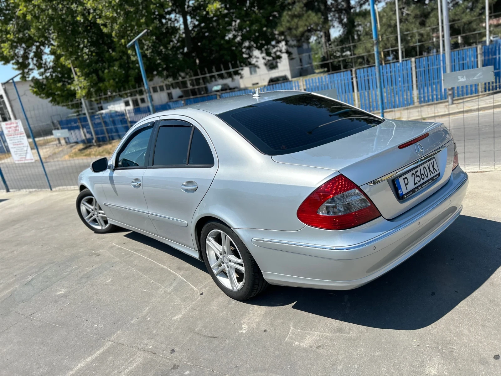 Mercedes-Benz E 320 CDI AVANTGARDE - изображение 7