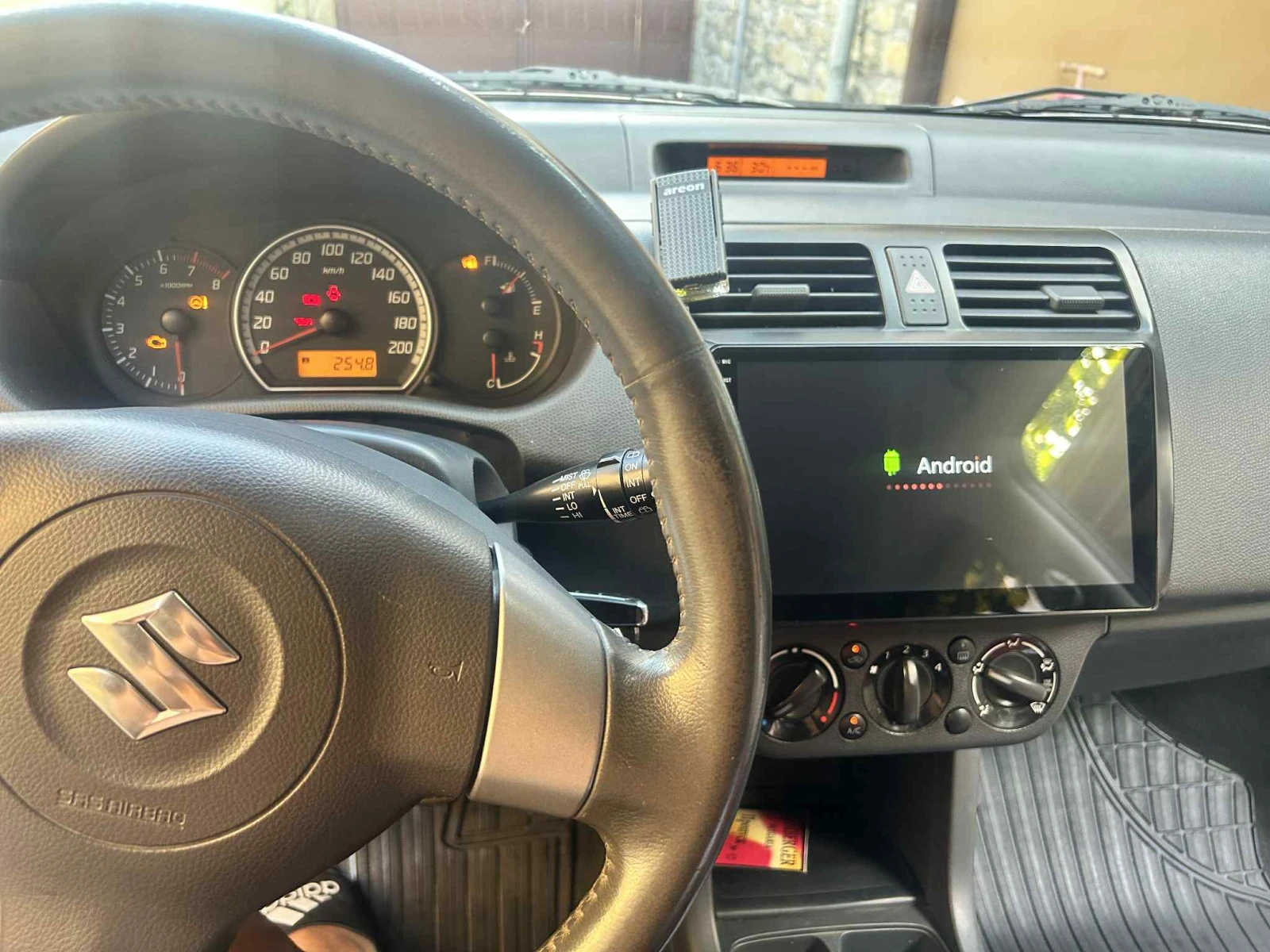 Suzuki Swift  - изображение 9
