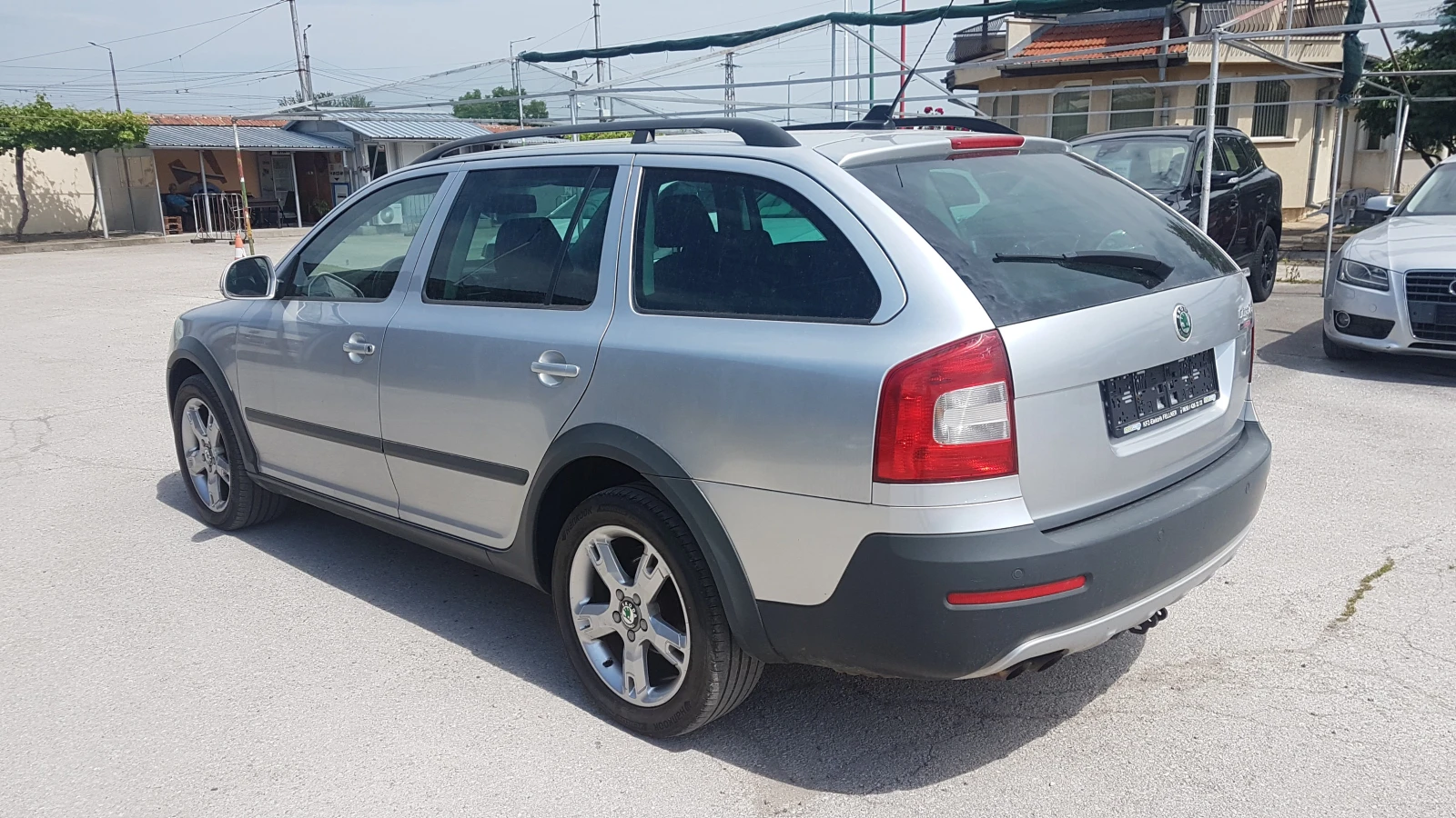 Skoda Octavia SCOUT 2 .0 TDI 4×4, снимка 8 - Автомобили и джипове - 52801939
