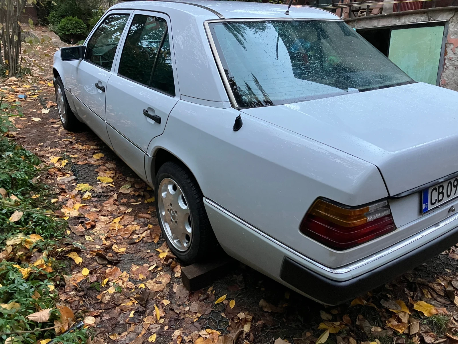 Mercedes-Benz 200 200 - изображение 5