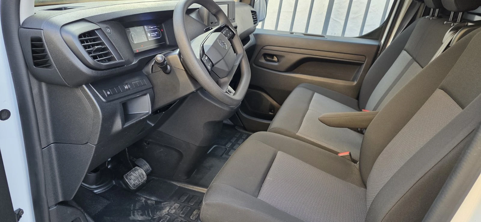 Citroen Jumpy 2.0HDI - изображение 5