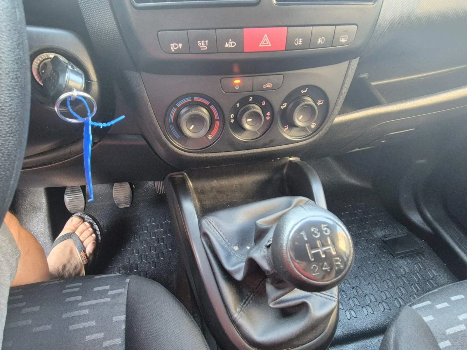 Opel Combo, снимка 11 - Автомобили и джипове - 53806454