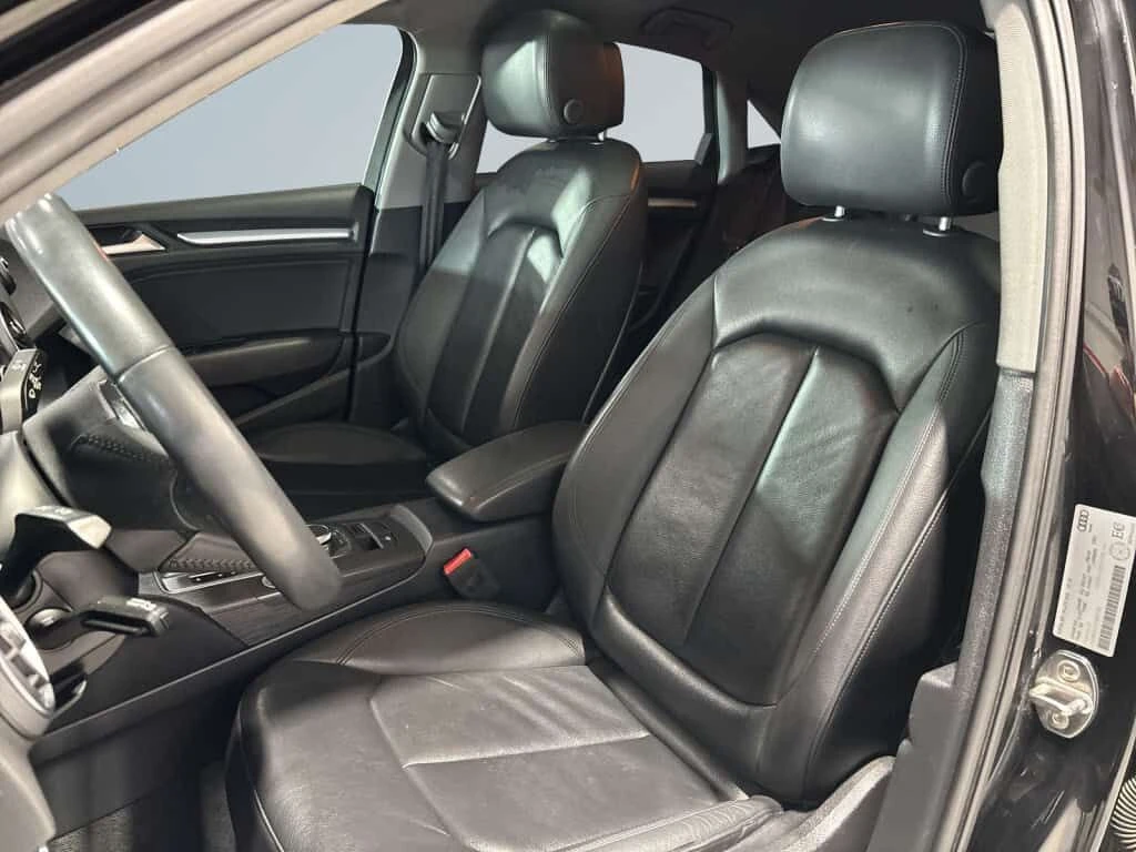 Audi A3 * Quattro S Line / Leather / NAV / Sunroof / Back , снимка 7 - Автомобили и джипове - 53911939