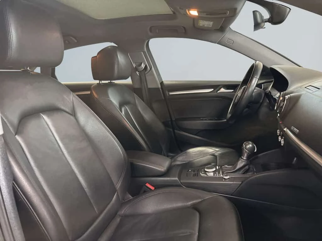 Audi A3 * Quattro S Line / Leather / NAV / Sunroof / Back , снимка 6 - Автомобили и джипове - 53911939