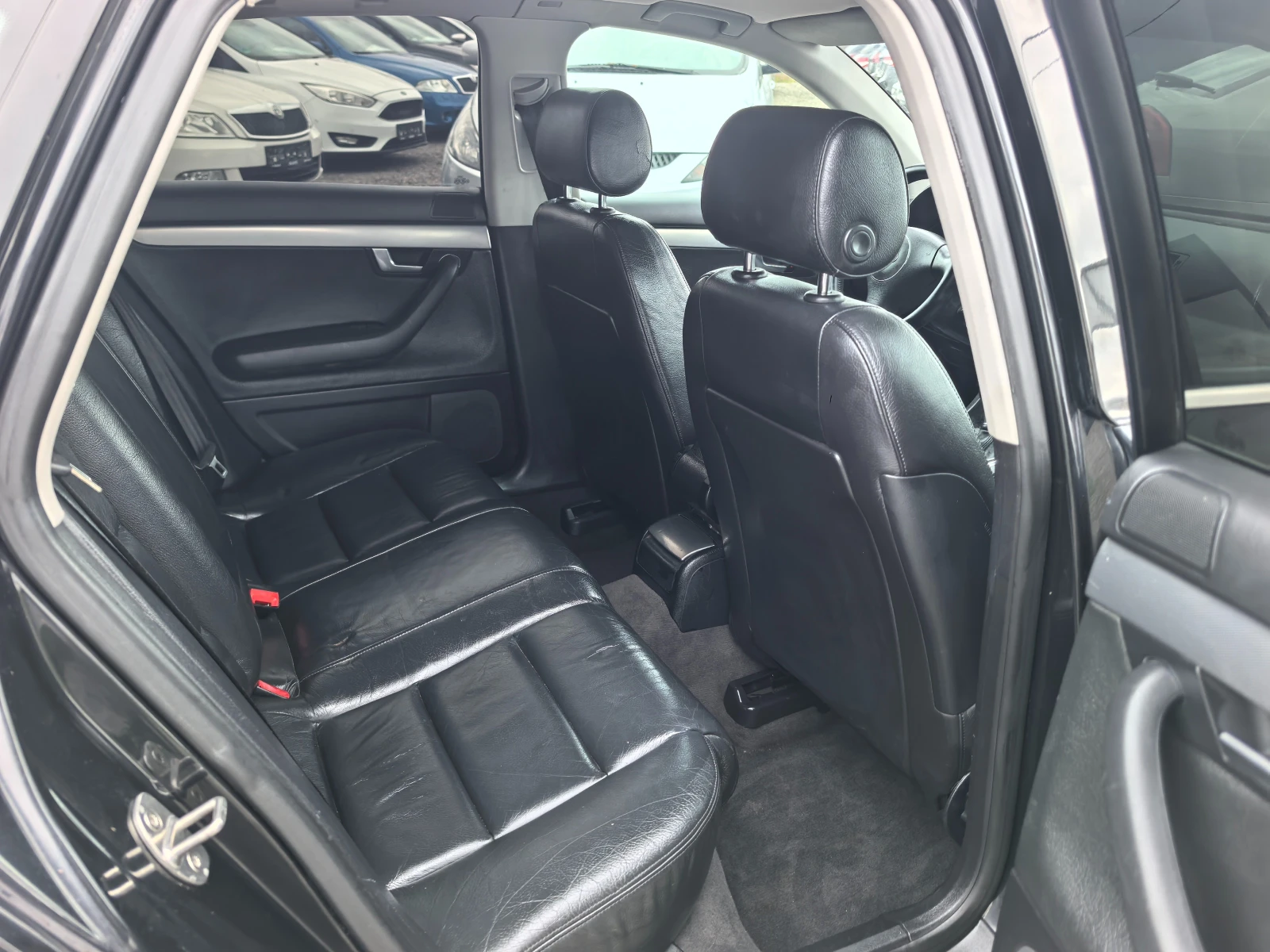 Audi A4 1.8T, снимка 12 - Автомобили и джипове - 53934485