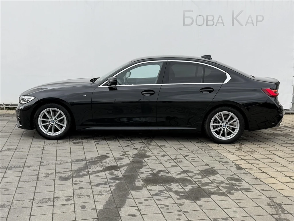 BMW 320 xDrive, снимка 3 - Автомобили и джипове - 54030728
