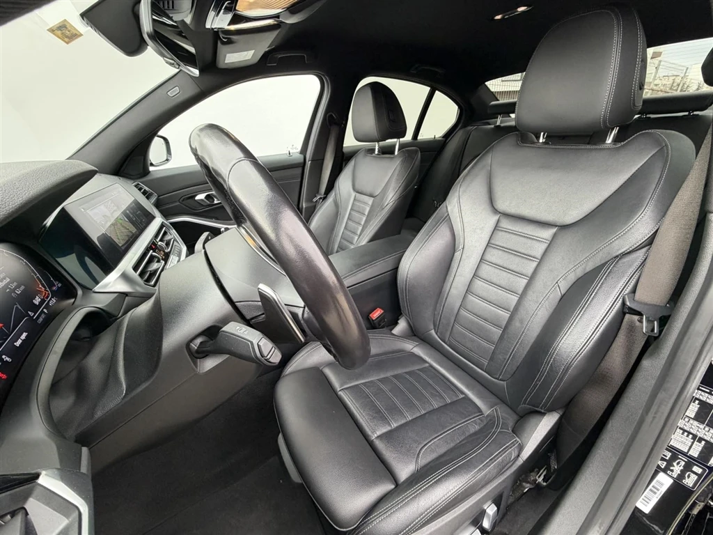 BMW 320 xDrive, снимка 9 - Автомобили и джипове - 54030728