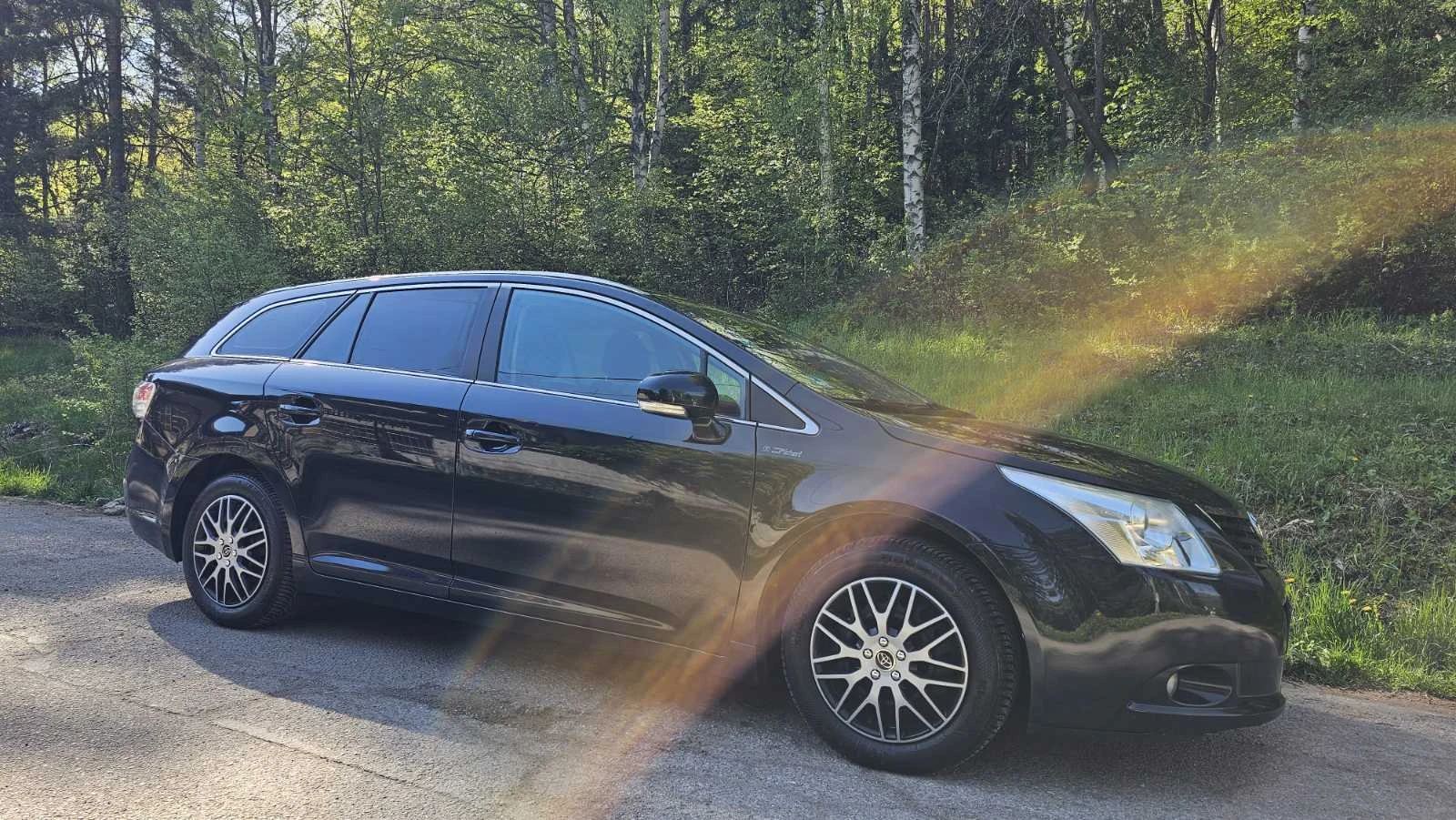 Toyota Avensis 1.8, снимка 9 - Автомобили и джипове - 54438664
