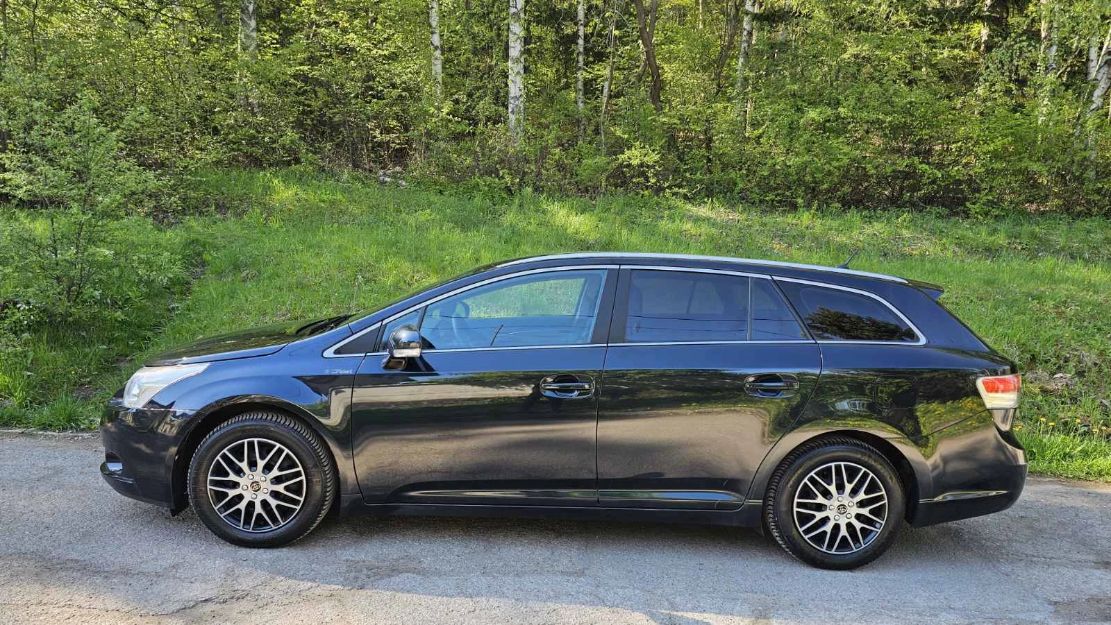Toyota Avensis 1.8, снимка 3 - Автомобили и джипове - 54438664