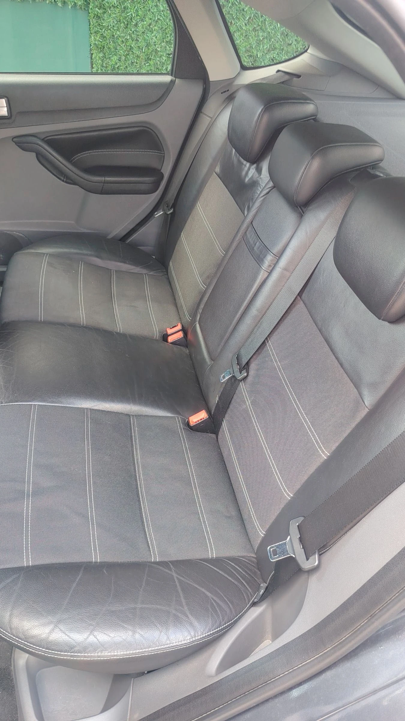 Ford Focus 1.6 tdci. Titanium , снимка 11 - Автомобили и джипове - 54987618