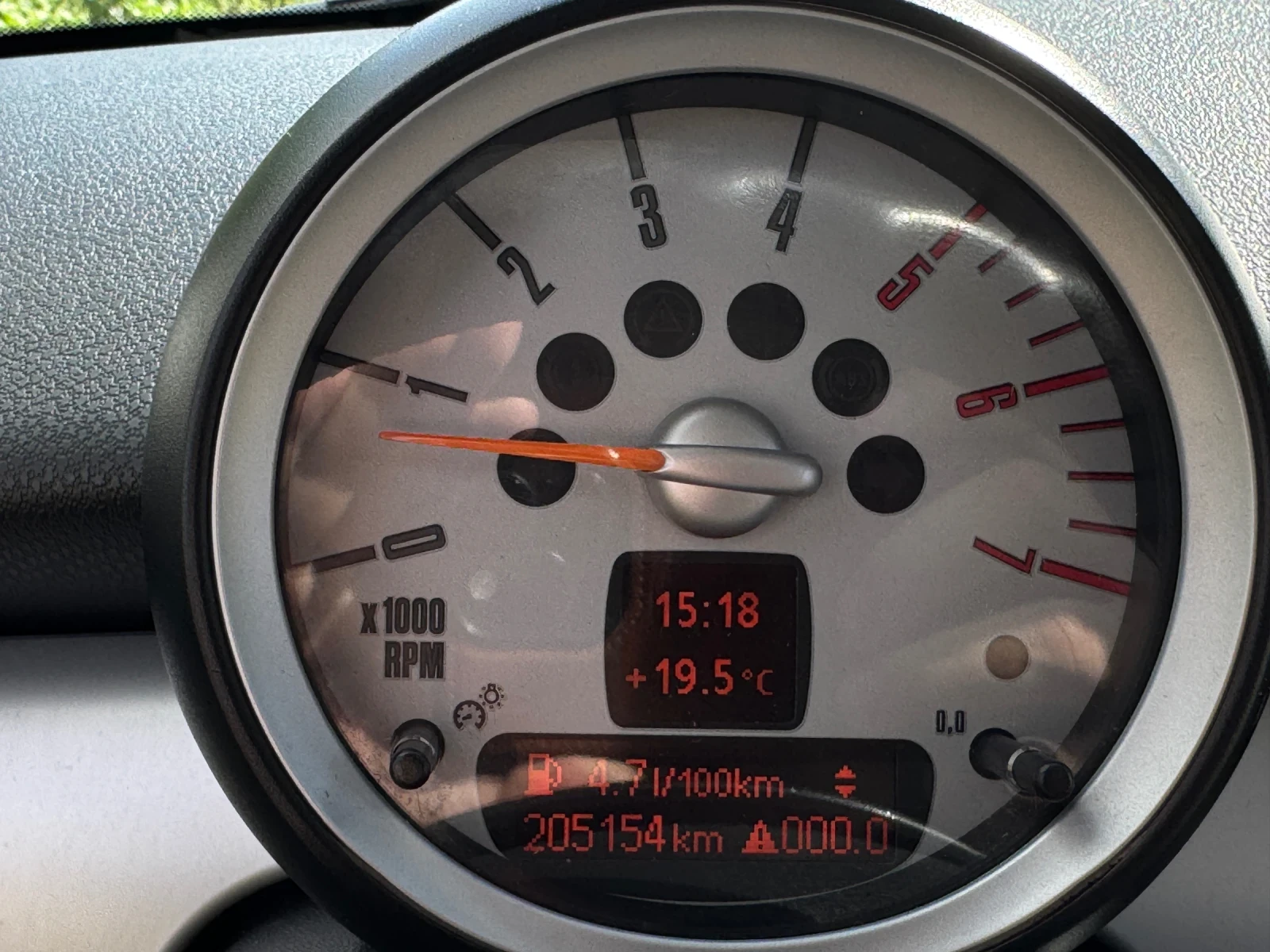 Mini Clubman 1.6 HDI / 109hp / Обслужен, снимка 11 - Автомобили и джипове - 55667174
