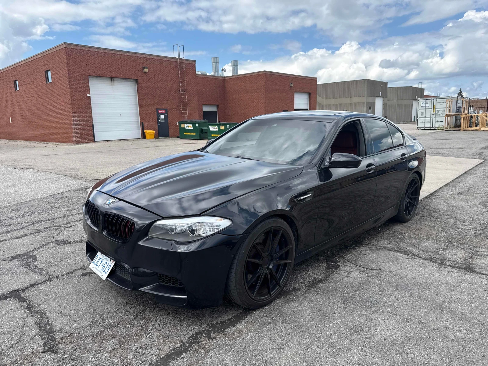 BMW M5 * 4dr Sdn * CARFAX * ОПЦИЯ ЗА ФИНАНСИРАНЕ