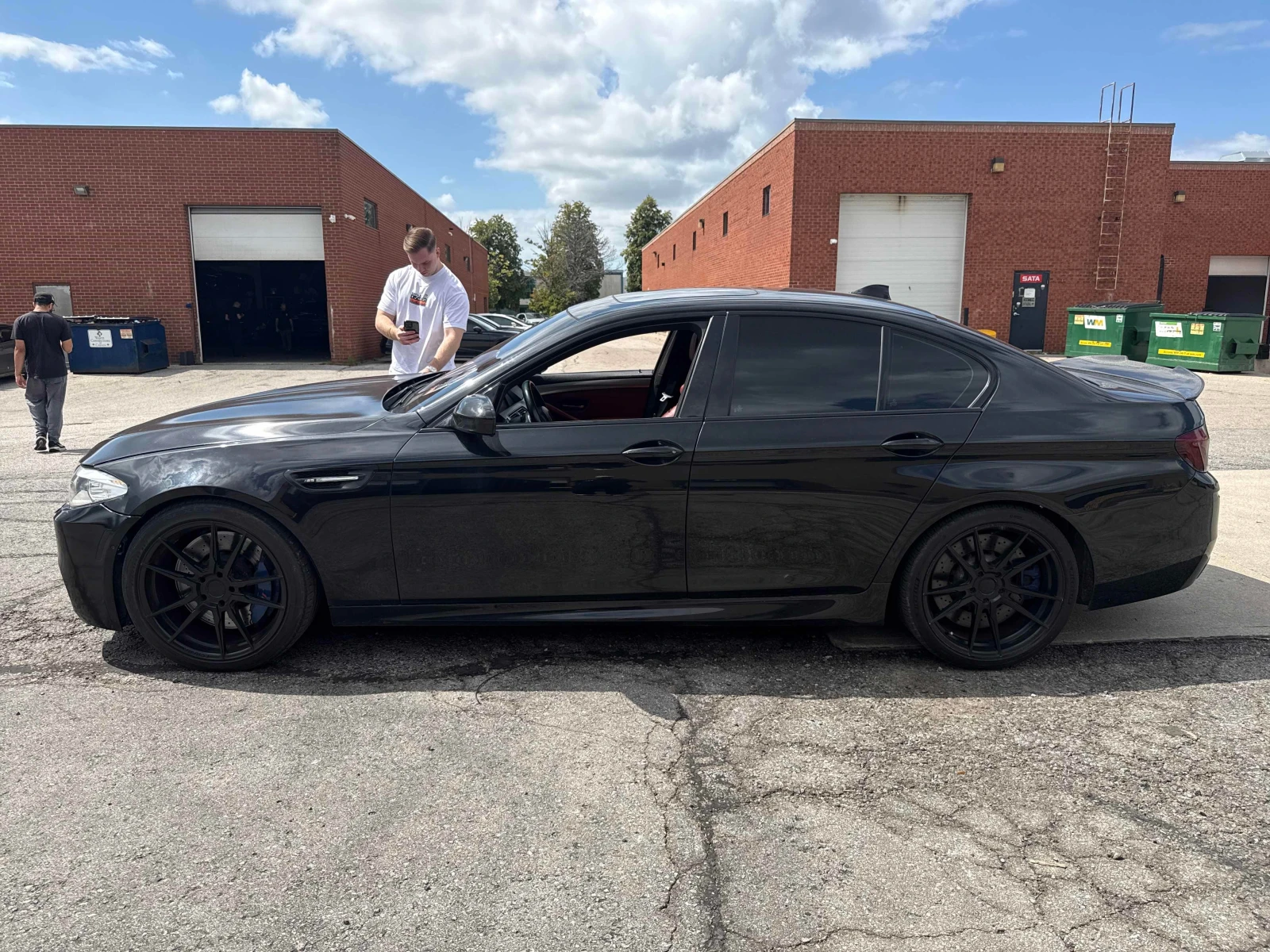 BMW M5 * 4dr Sdn * CARFAX * ОПЦИЯ ЗА ФИНАНСИРАНЕ, снимка 2 - Автомобили и джипове - 55839710