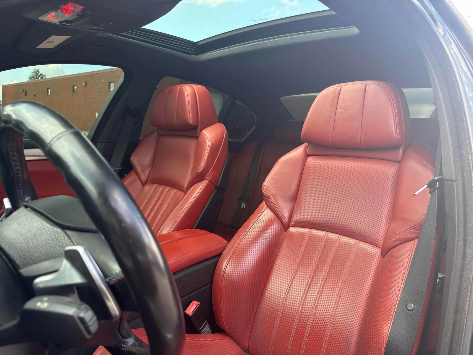 BMW M5 * 4dr Sdn * CARFAX * ОПЦИЯ ЗА ФИНАНСИРАНЕ, снимка 13 - Автомобили и джипове - 55839710