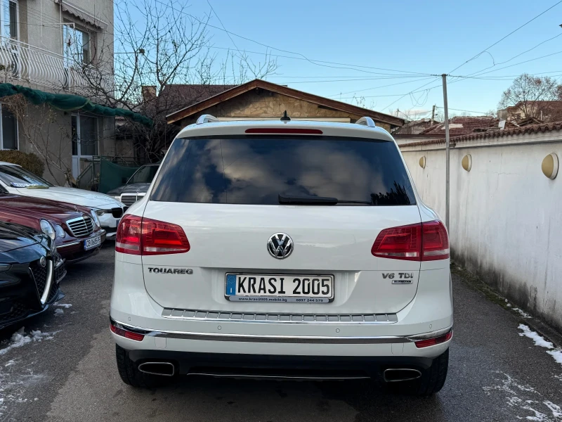 VW Touareg 3.0TDI FACELIFT R-LINE PANORAMA NAVI XENON, снимка 5 - Автомобили и джипове - 48552547