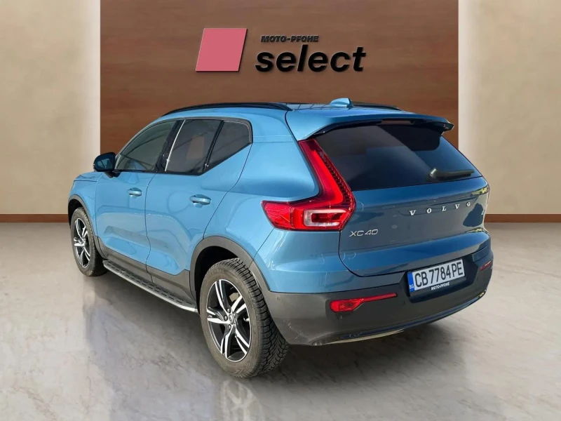 Volvo XC40 2.0 B4, снимка 8 - Автомобили и джипове - 48722525