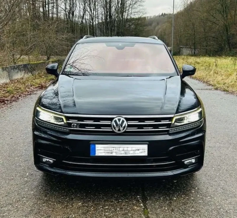 VW Tiguan 2.0 TSI R-Line 4Motion 220кс Бензин.Всички екстри., снимка 8 - Автомобили и джипове - 49236228