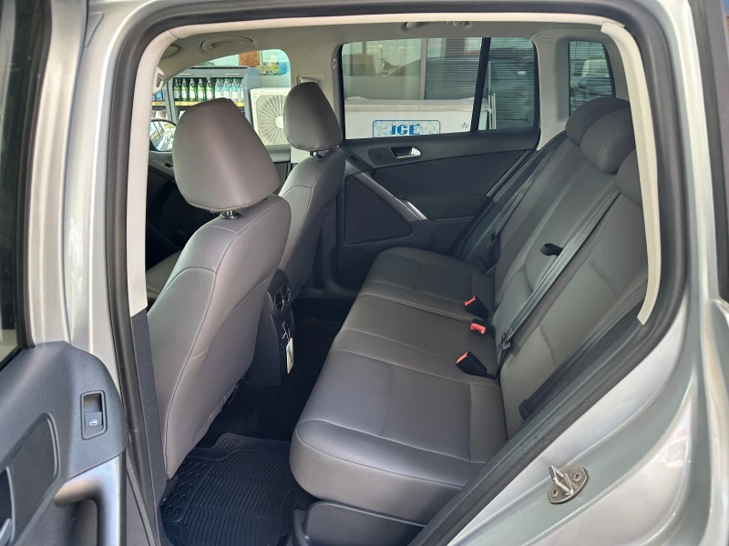 VW Tiguan 2.0TDI DSG 4MOTION, снимка 7 - Автомобили и джипове - 50981106