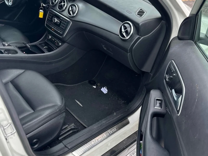 Mercedes-Benz GLA 250 * CARFAX * БЕЗ ПЪРВОНАЧАЛНА ВНОСКА, снимка 15 - Автомобили и джипове - 52681380