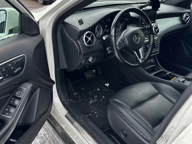 Mercedes-Benz GLA 250 * CARFAX * БЕЗ ПЪРВОНАЧАЛНА ВНОСКА, снимка 5 - Автомобили и джипове - 52681380