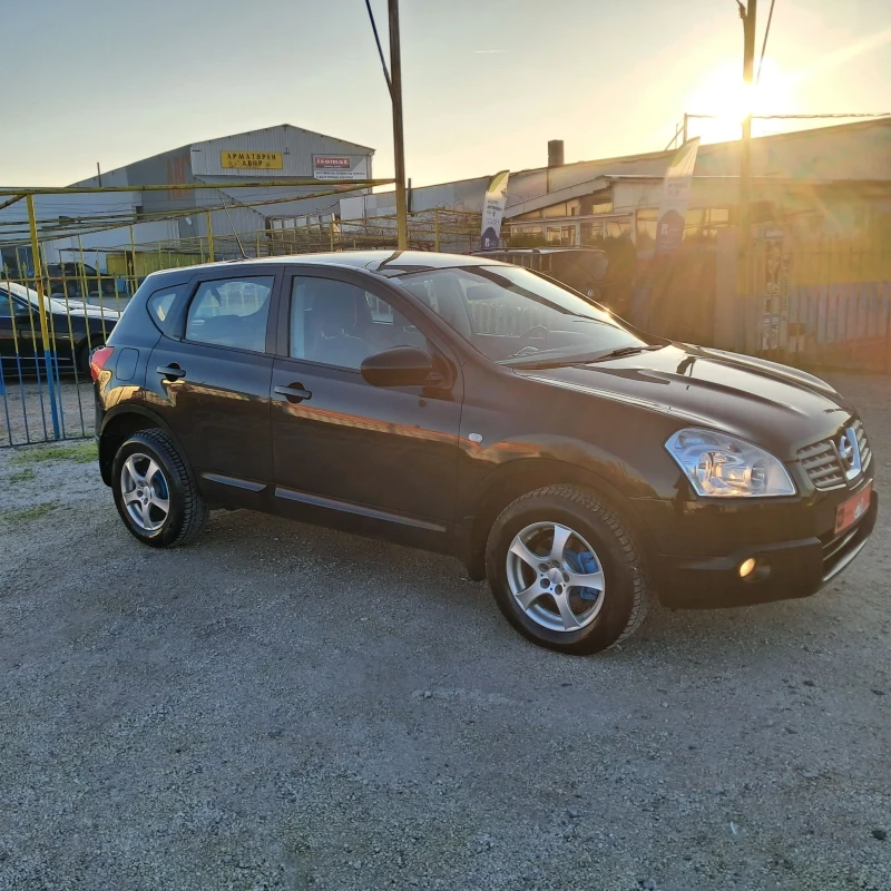 Nissan Qashqai 1.5DCI, снимка 4 - Автомобили и джипове - 52819168