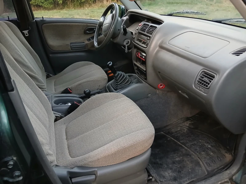 Suzuki Grand vitara 2.5 V6, снимка 9 - Автомобили и джипове - 53011052