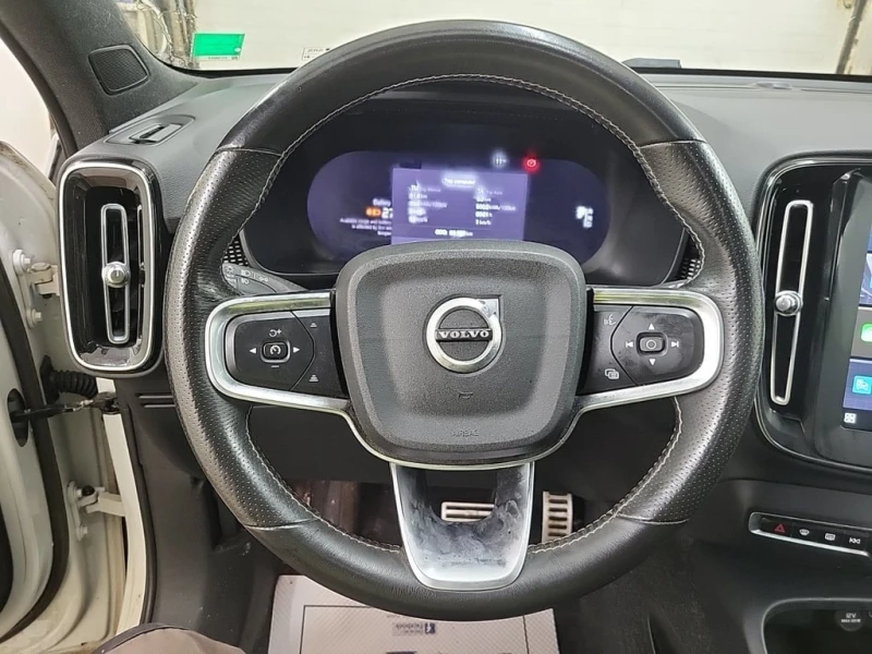 Volvo XC40 * RECHARGE P8 EAWD PURE ELECTRIC * CARFAX * , снимка 11 - Автомобили и джипове - 53324160