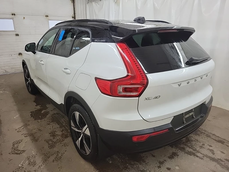 Volvo XC40 * RECHARGE P8 EAWD PURE ELECTRIC * CARFAX * , снимка 4 - Автомобили и джипове - 53324160