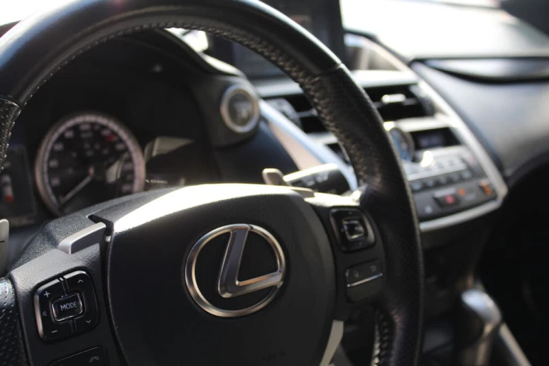 Lexus NX 200t F SPORT * CARFAX * АвтоКредит* (ЦЕНА ДО БГ), снимка 13 - Автомобили и джипове - 53541137