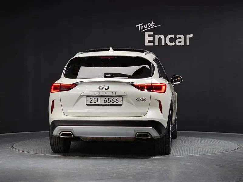 Infiniti QX50 2.0 ESSENTIAL, снимка 3 - Автомобили и джипове - 54854666