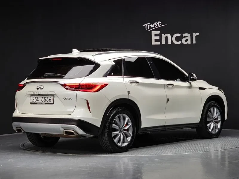 Infiniti QX50 2.0 ESSENTIAL, снимка 2 - Автомобили и джипове - 54854666
