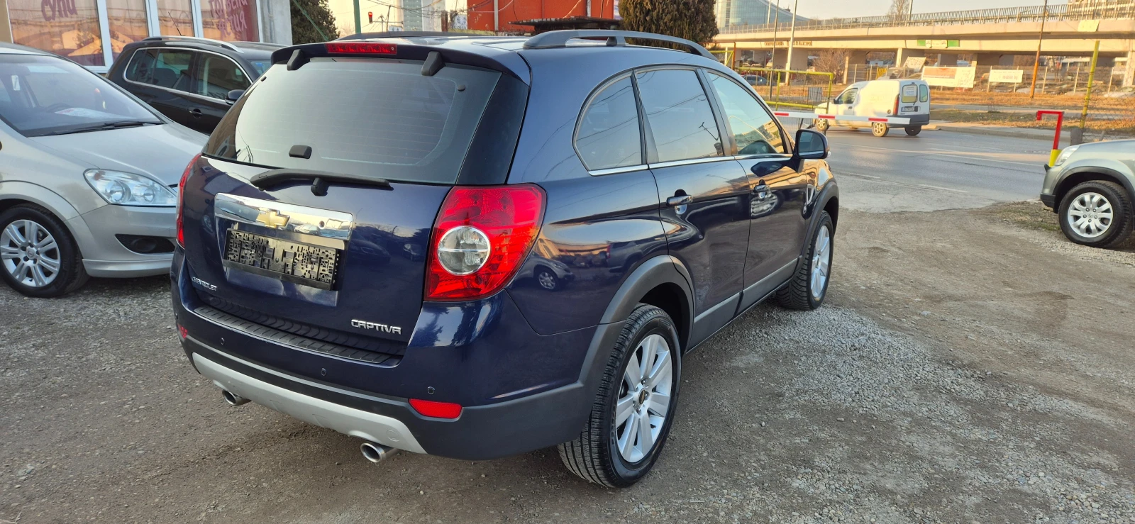 Chevrolet Captiva 2.0VCDI АВТОМАТИК  - изображение 4